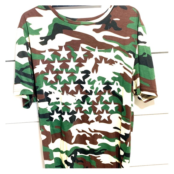 Valentino Medium t-shirt - Picture 1 of 5